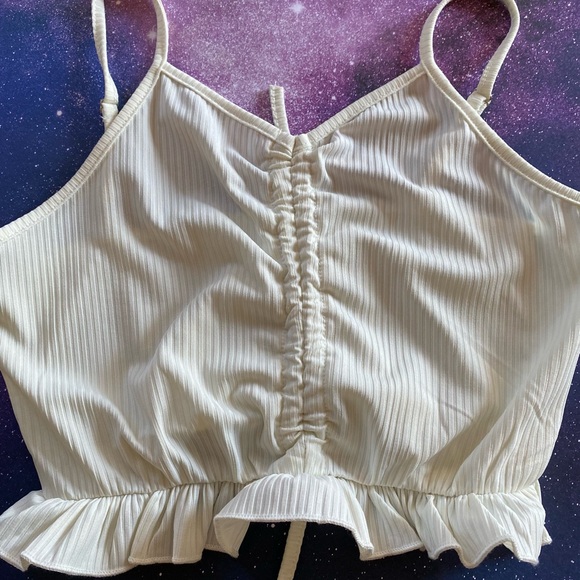 Adorable Ruffled cinched Ribbed Crop top with adjustable straps..  Brand New. - Picture 10 of 11